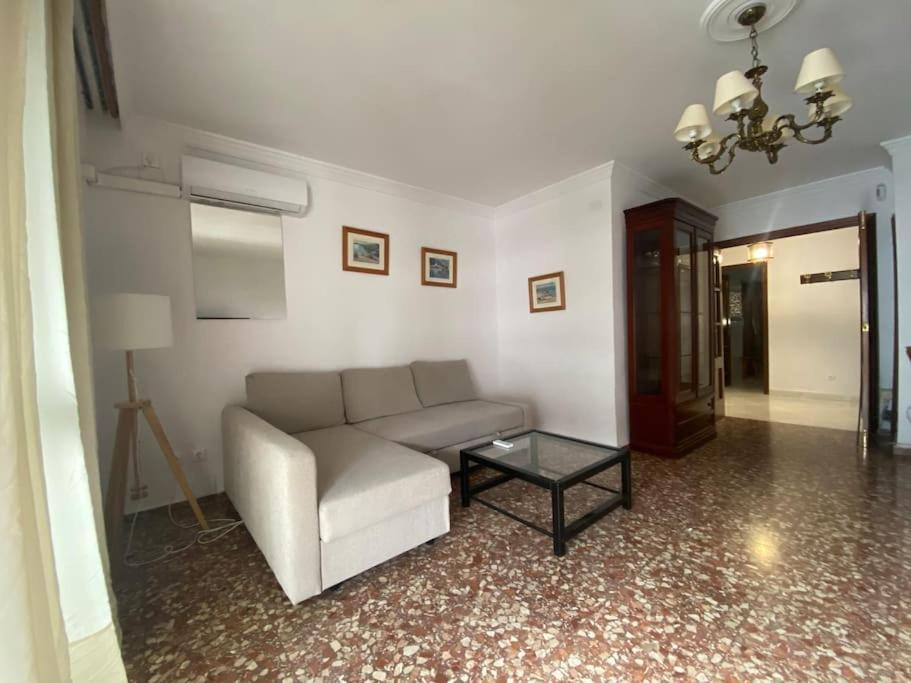 Funcional Piso 4 Dormitorios Frente A Santa Justa 세비야 외부 사진